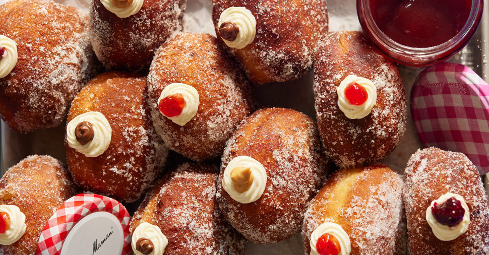 Bomboloni/ Berliner bollen met Bonne Maman